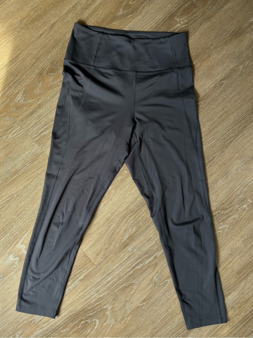 girlfriend collective Black High-Waist Capri Leggings